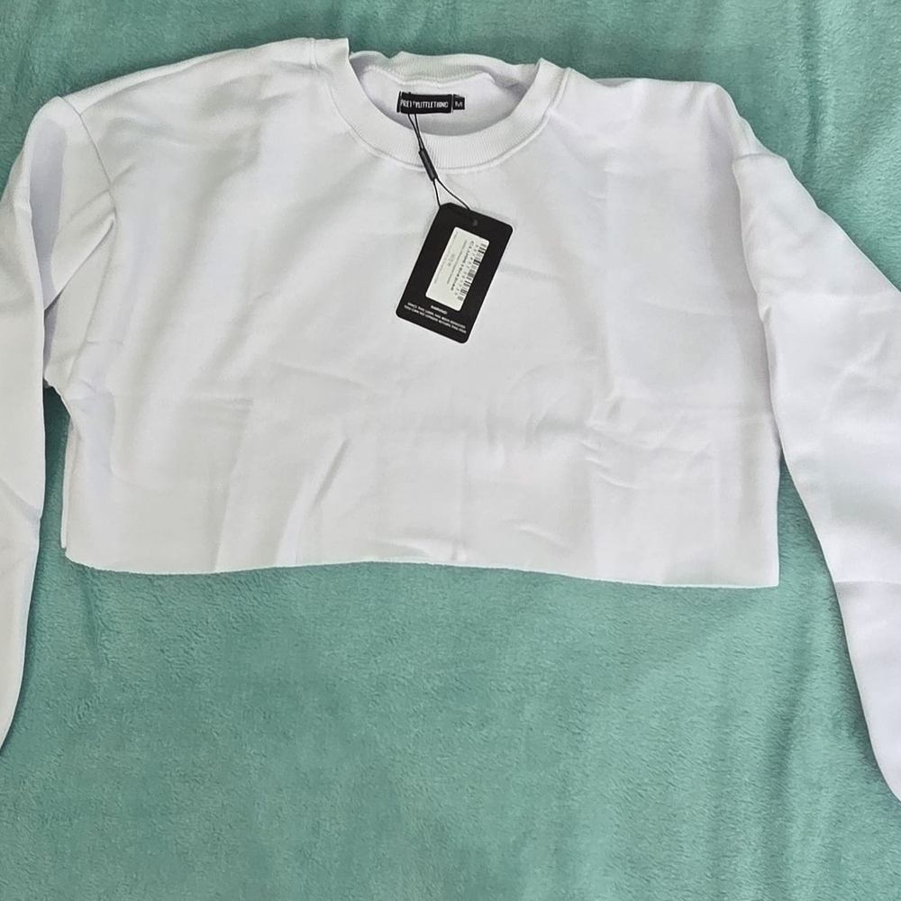 PRETTYLITTLETHING Classic/Basic White Sweater Cut-Top🧿 - Picture 3 of 11